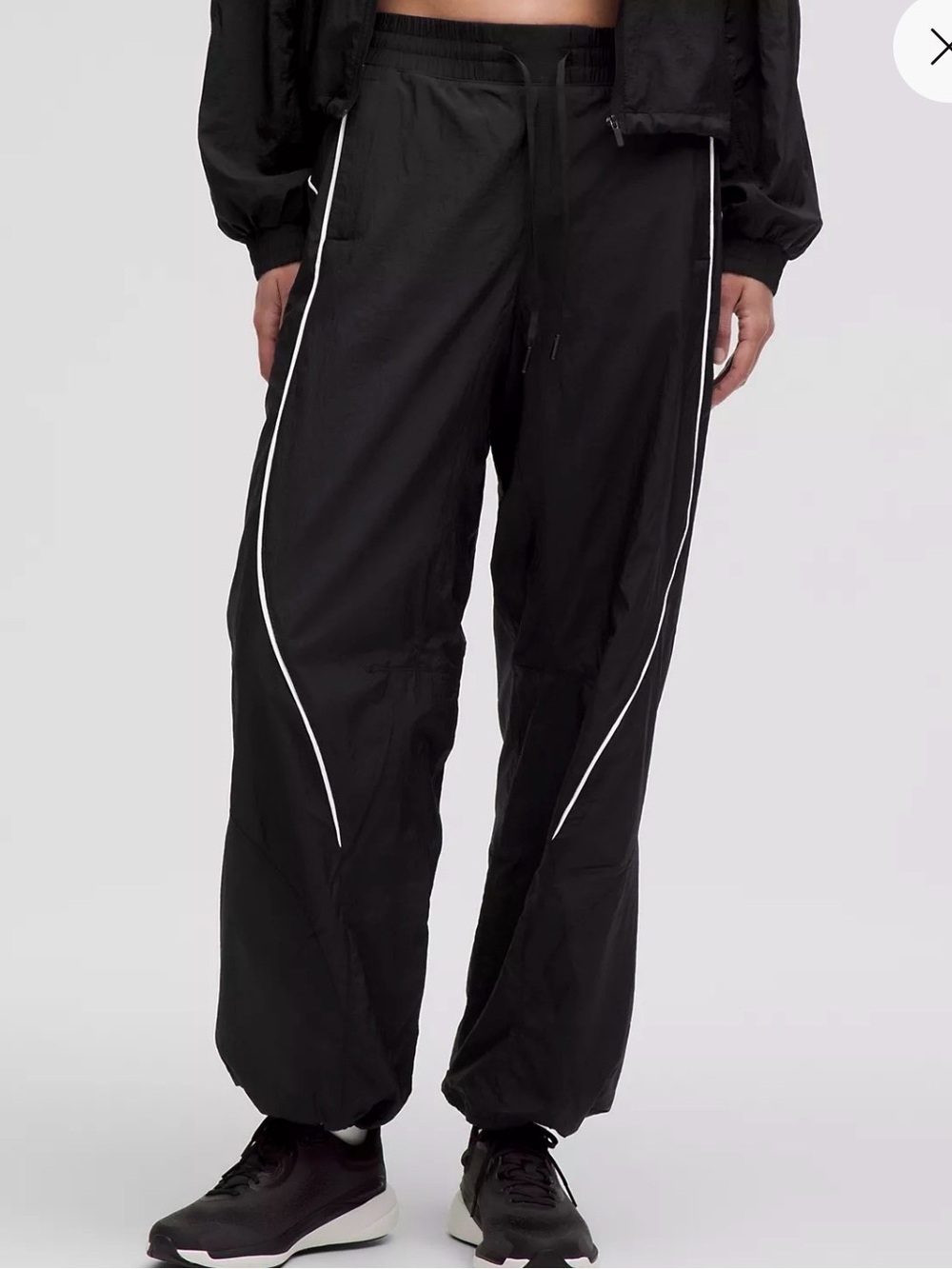*GREEN* lululemon Joggers/ Track Pants